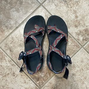 Women’s chacos size 10